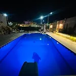 Alis Villa